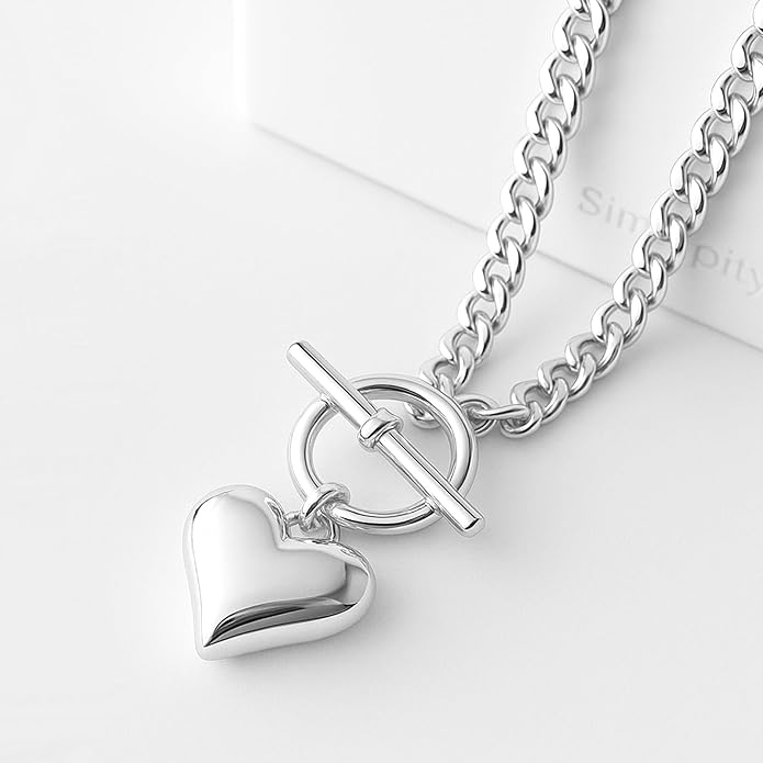 Zeffy Cute Heart Necklace 18k Gold/Silver Plated Tiny Heart Pendant Choker Necklaces Gold Love Heart Chain Necklace for Women Dainty Gold Jewelry Valentines Day Gifts for Women Girls Teen Girls