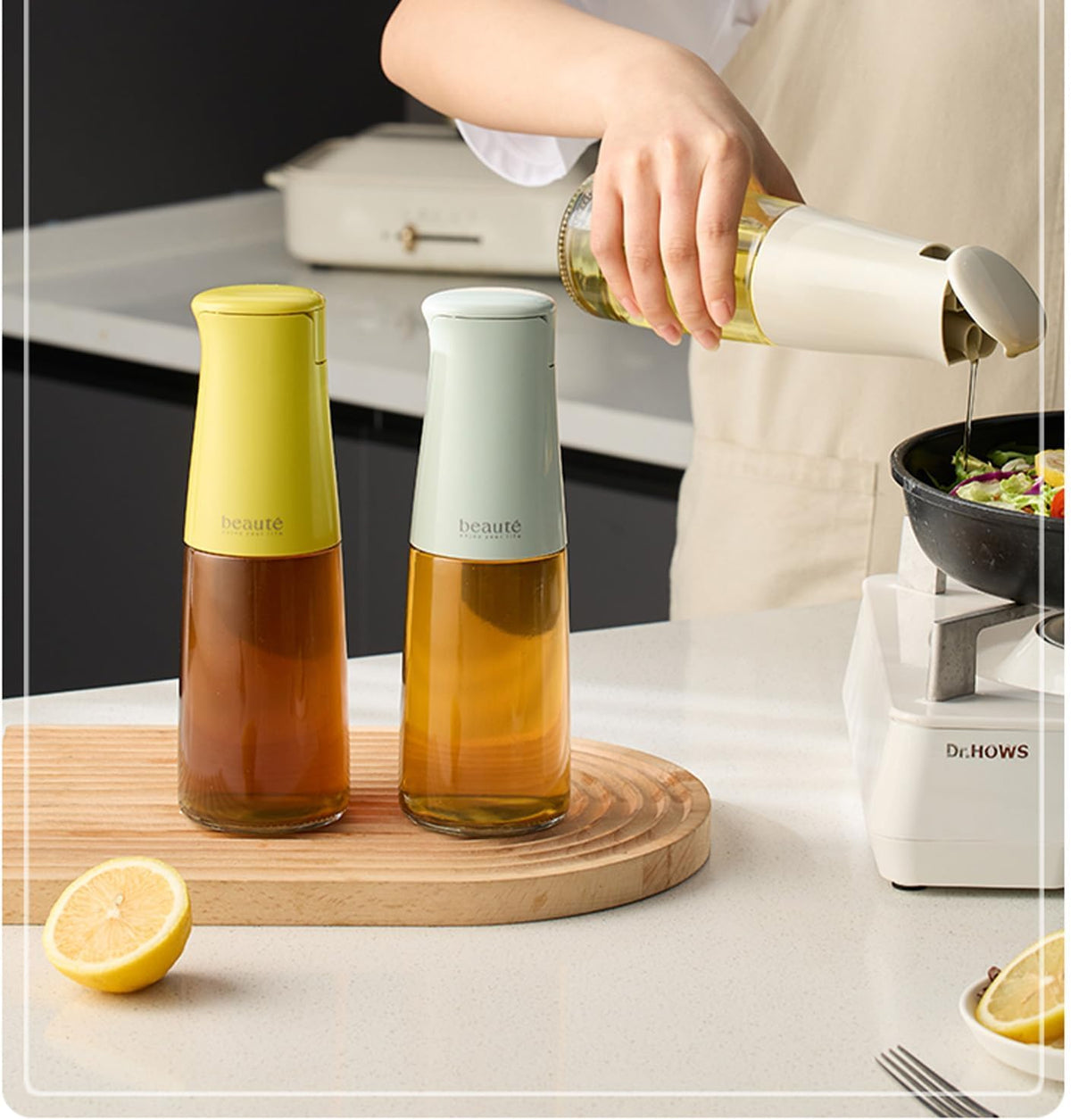 17oz Glass Oil Dispenser for Kitchen, Auto Flip、Non-Drip、Leak Proof, Oil Bottles for Kitchen, Vinegar Dispenser, Cooking Glass Bottle with 500ml (Grayish White)