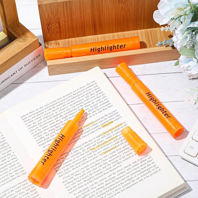 Qilery 30 Pack Highlighters Bulk, Tank Style Chisel Tip Highlighters Markers Quick Drying for Kids and Adult Coloring, Classroom Home Office School Supplies (Orange)