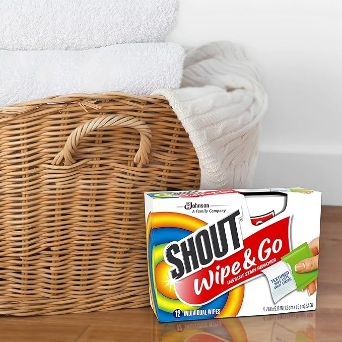 Shout Wipes Stain Remover for Clothes Laundry, Instant Stain Remover and Individually Wrapped, Travel Essentials, Works on Everyday Stains, 4 Wipes (Pack of 1)