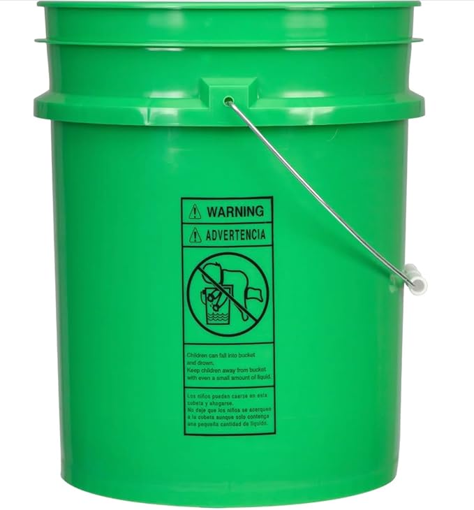 House Naturals 5 Gallon Food Grade Plastic Bucket with Air Tight Screw on Lid Made in USA Container (Green Bucket with Blue Lid)