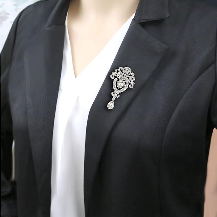 Crystal Pearl Flower Brooches Pins Fashion Beautiful Created Rhinestone Floral Brooch Good Idea for Party Dance Wedding Banquet for Elegant Women Girl