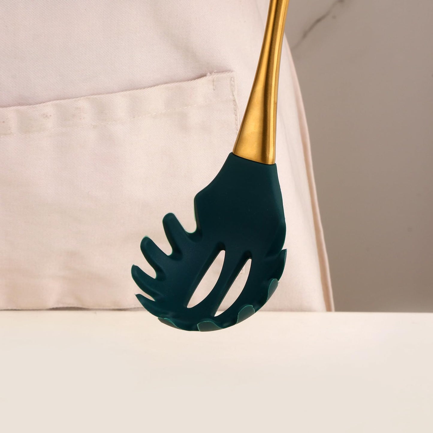 BYEGOU Green and Gold Silicone Cooking Utensils Set - 7-Pieces Nonstick Safe Kitchen Utensil Set with Heat Resistant Comfort Handles - Includes Gold Utensil Drain Holder