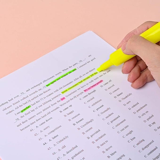 Dabo & Shobo Highlighters Set of 24,Colored Markers And Beautiful Combination Set Liquid Ink Fast Drying And Not Easy To Fade Are Suitable For Classroom, Office And Shop Short Style