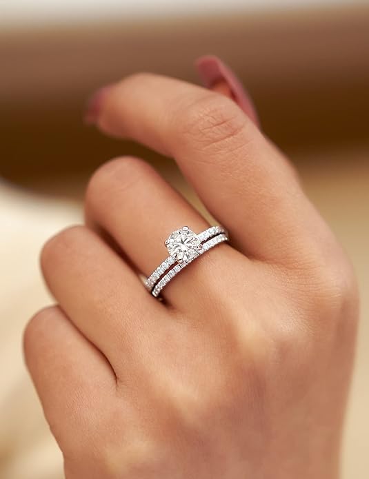 IMOLOVE Solitaire Moissanite Engagement Ring, 1CT D Color VVS1 Clarity, 925 Sterling Silver with 18K White Gold Plated, Ideal Gift for Women