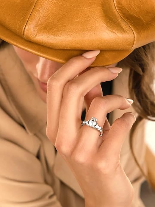Bestyle 925 Sterling Silver Ring for Women, Minimalist Claddagh Ring Celtic Knot Ring for Women, Irish Promise Wedding Band, Gold/Rose Gold Vermeil Women Band Ring, Stackable, Gift for Her
