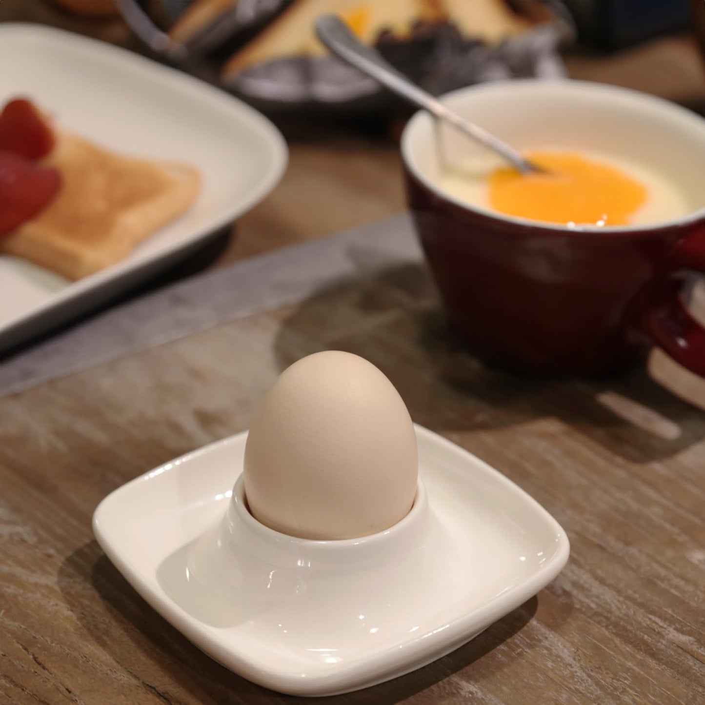 Vila KuChe Ceramics White Egg Cups Egg Holders for Hard Boiled Eggs Set 6pcs