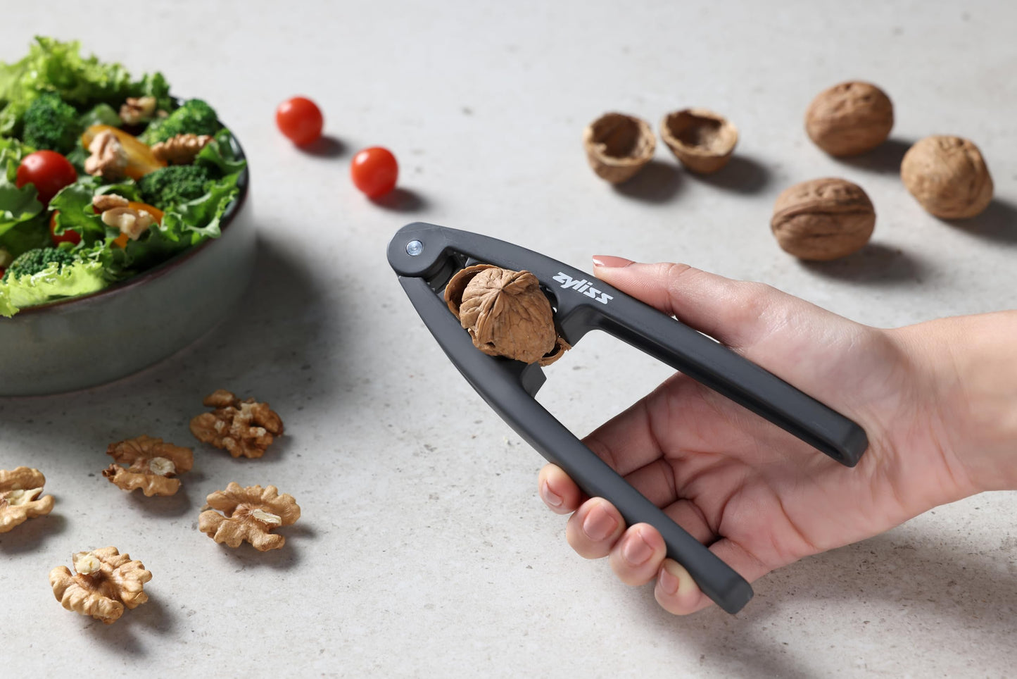 Zyliss Seafood Cracker for Lobster, Crab & Nuts, Heavy-Duty Shellfish Cracker with Ridged Teeth & Ergonomic Handles, Durable Nutcracker, Dishwasher Safe