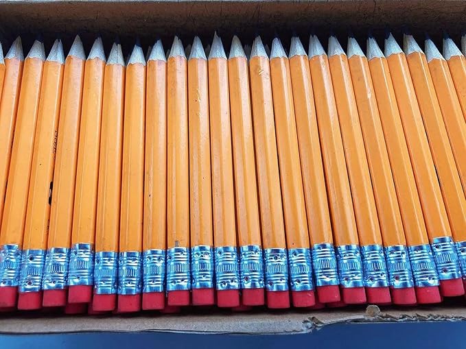 S & E TEACHER'S EDITION 600PCS 4'' Golf Pencils Pre-sharpened, Break-Resistant Lead No. 2 Half Pencils with Eraser Tops, 2 HB pencil, Back to school, 600/Box.