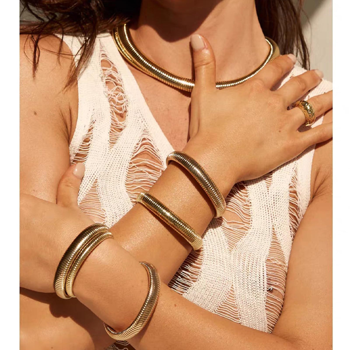 Awinesn Gold Bangles for Women, Gold Bracelets for Women Chunky Bangle Bracelets for Womens Bracelets Stack Tarnish Free Gold Jewelry Set of 3 for Womens Fashion Accessories Gifts for Mom