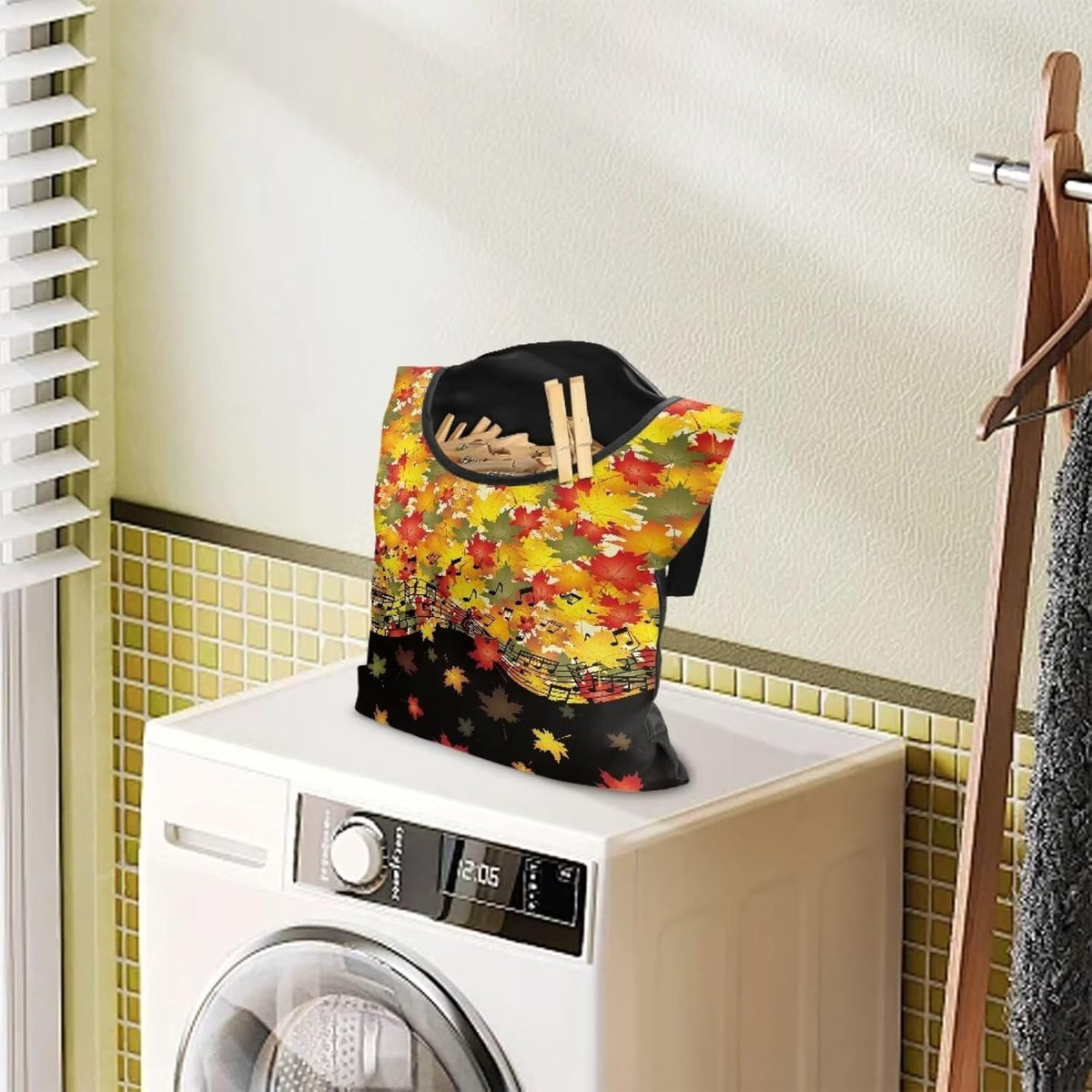 Maple Leaf Handy Laundry Clothespin Bag Holds 100 Medium-Sized Clothes Pins, Music Notes Waterproof Polyester Material, 2 Ropes for Hanging and Effortlessly Sliding on Clothesline