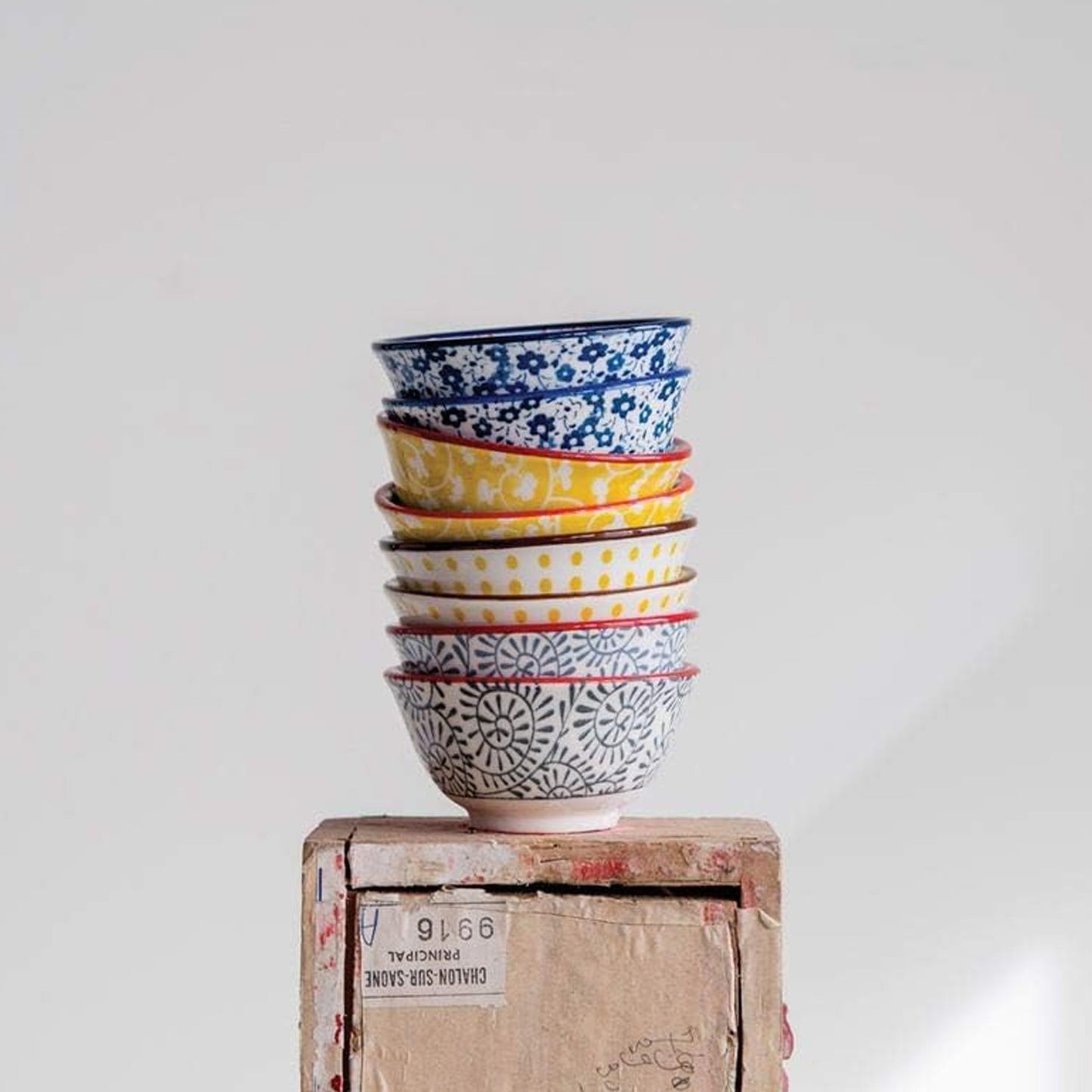 4 Farmhouse-Style Stoneware Pinch Pots, Assorted
