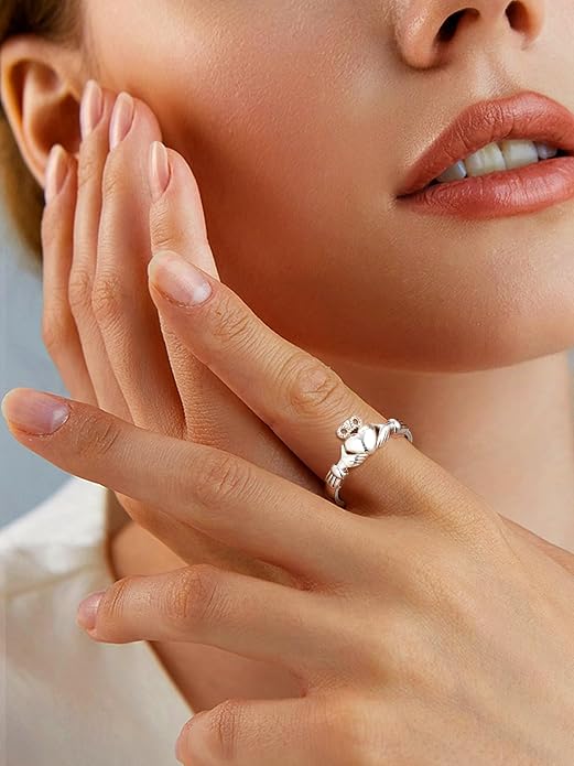 Bestyle 925 Sterling Silver Ring for Women, Minimalist Claddagh Ring Celtic Knot Ring for Women, Irish Promise Wedding Band, Gold/Rose Gold Vermeil Women Band Ring, Stackable, Gift for Her