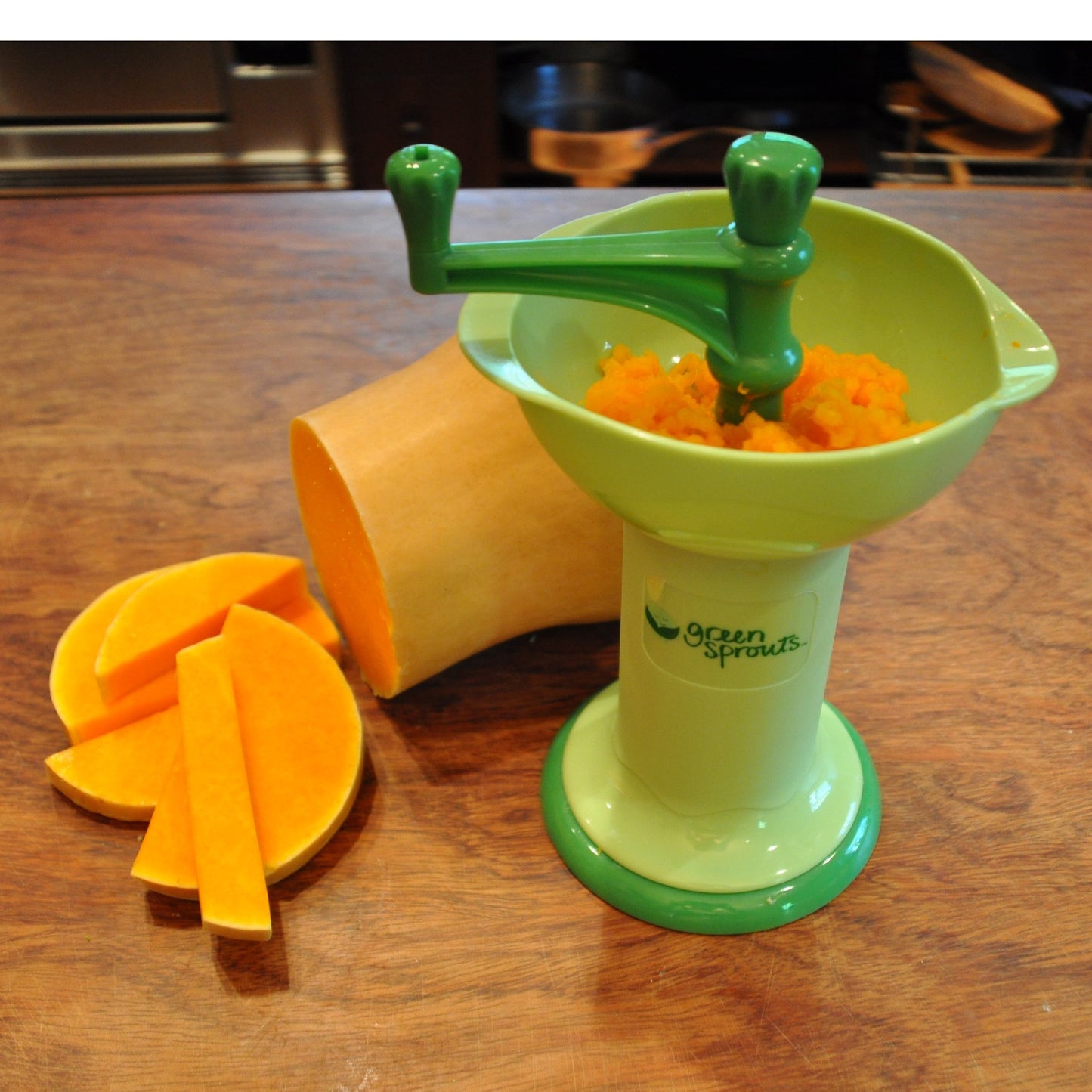 Green Sprouts Fresh Baby Food Mill, Manual Puree Maker with Built-In Serving Bowl, Separates Seeds & Skins, No Batteries or Electricity Needed, Compact, Dishwasher Safe