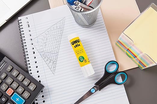 UHU stic, Glue Stick Solvent Free, Washable, Screw on Cap, for School, Crafts, Scrapbooking 1 x 21g Blister, White