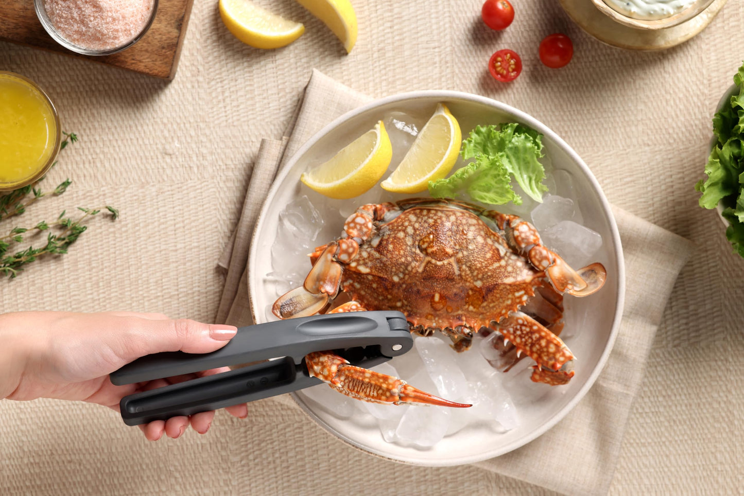 Zyliss Seafood Cracker for Lobster, Crab & Nuts, Heavy-Duty Shellfish Cracker with Ridged Teeth & Ergonomic Handles, Durable Nutcracker, Dishwasher Safe