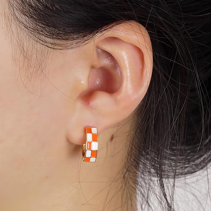 Chic Checker Small Hoop Cartilage Earrings Teacher Earrings for Women；White Black Enamel Hypoallergenic Hooped Gifts Gold and Silver tone
