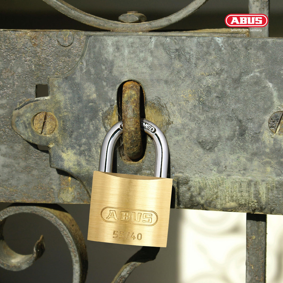 ABUS 55/40 Solid Brass Keyed Padlock with 2 Keys, Hardened Steel Shackle with Anti Corrosion Inner Lock Components, Keyed Different