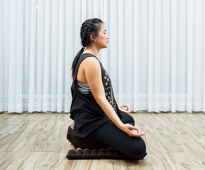 Leewadee Meditation Cushion Set – 1 Small Zafu Yoga Pillow and 1 Small Roll-Up Zabuton Mat Filled with Kapok